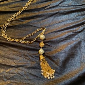 Lia Sophia gold fashion necklace